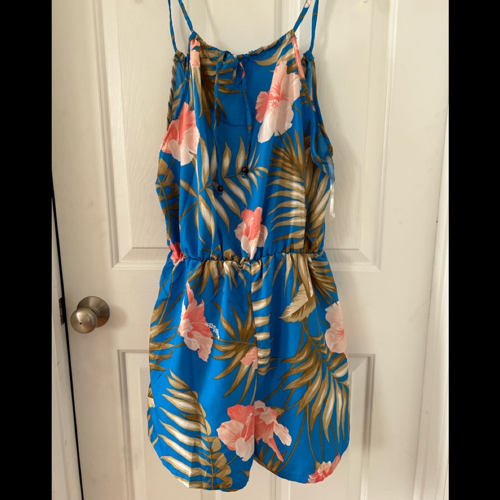 Miss innocent size M NWT floral strap he romper elastic waist flattering
